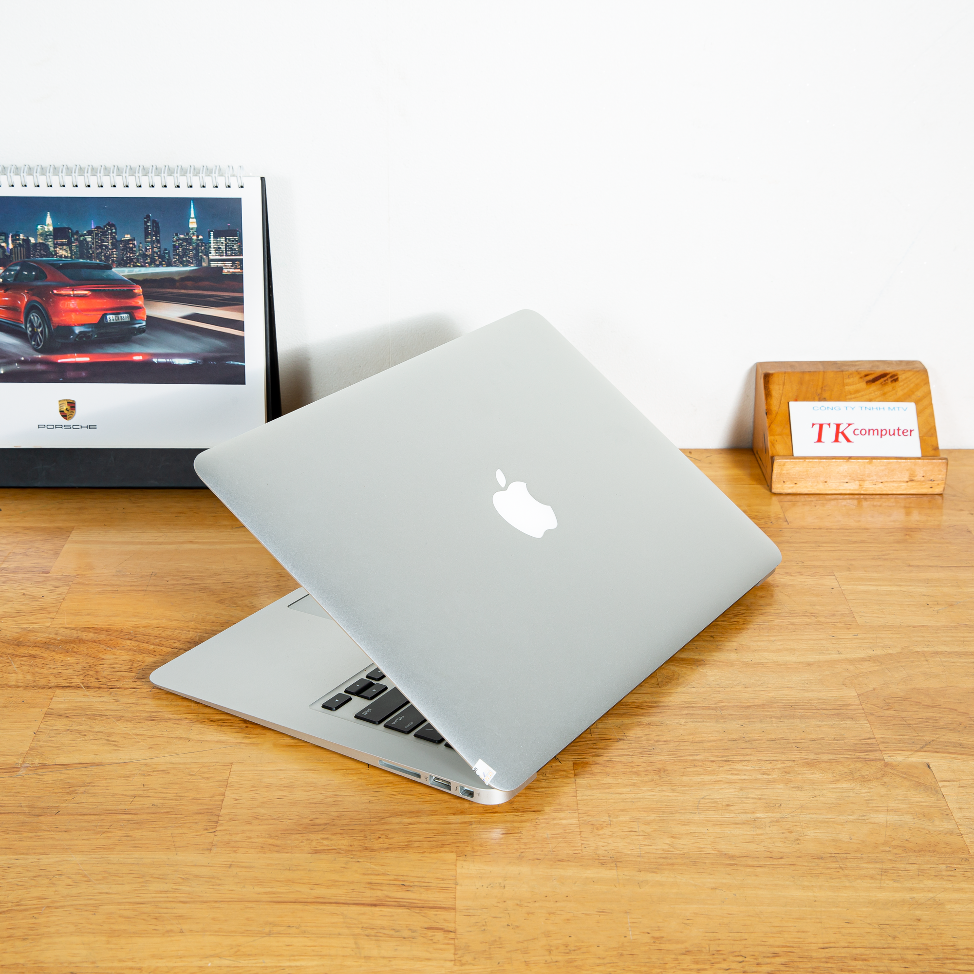 Laptop Macbook Air 2017 - Máy tính xách tay cao cấp chuyên văn phòng