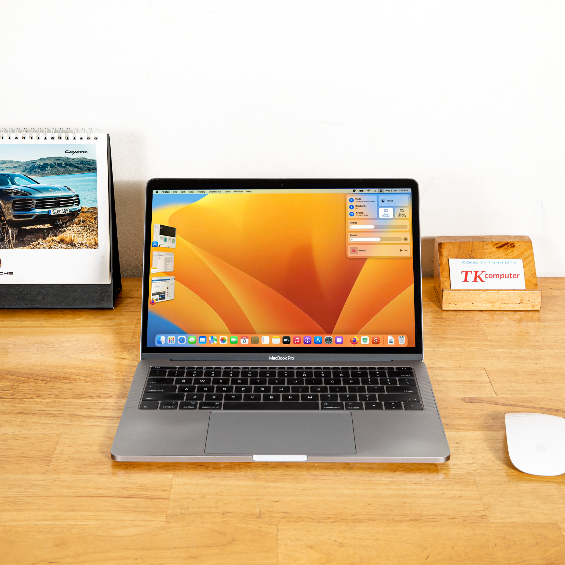 Laptop Macbook Pro 2017 Gray - Máy tính xách tay cao cấp chuyên văn phòng