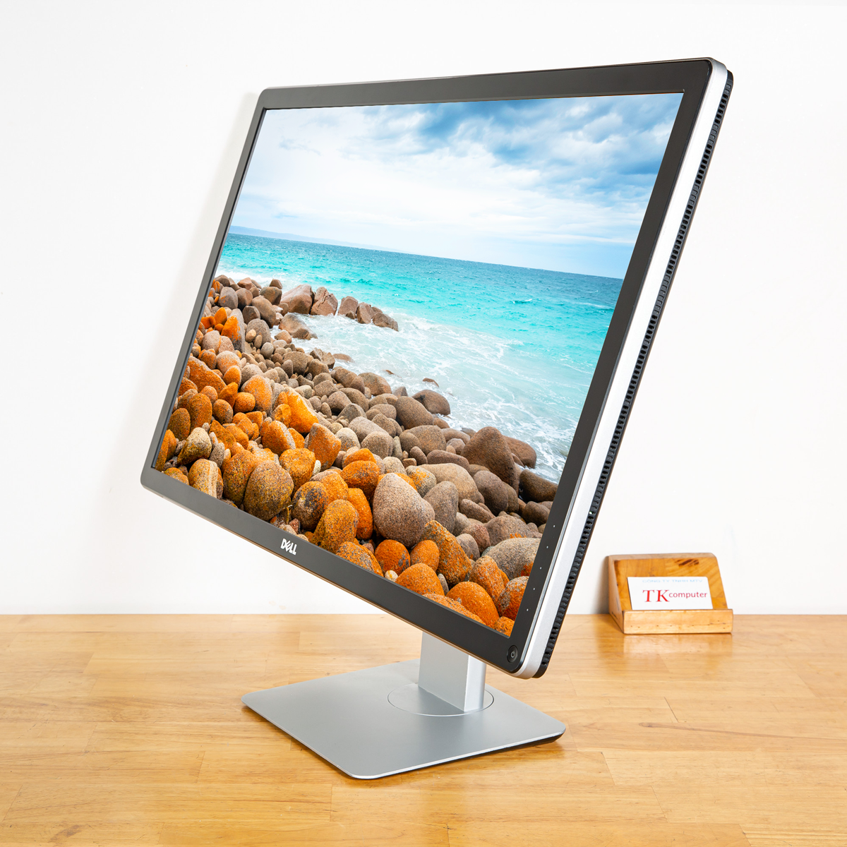 Màn Hình Dell UltraSharp 32 Inch UP3214Q chuyên đồ họa và game thủ