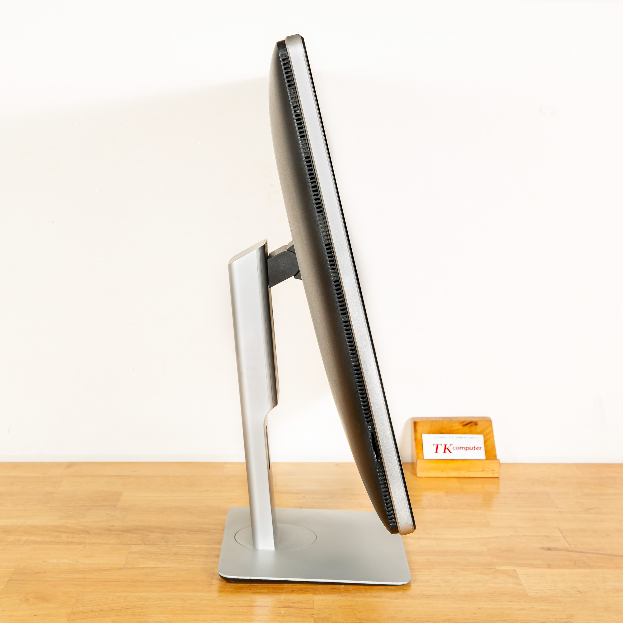 Màn Hình Dell UltraSharp 32 Inch UP3214Q chuyên đồ họa và game thủ